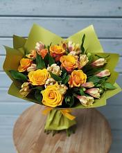 Букет цветов из:  Альстромерии и Розы в Барнауле