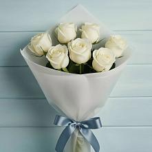 Букет 7 Белых роз Эдлесс Лав в Барнауле