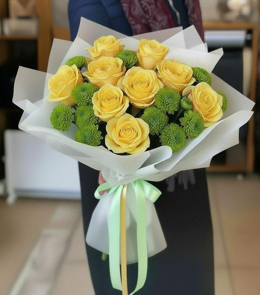 Букет цветов из: Хризантемы и Розы в Барнауле