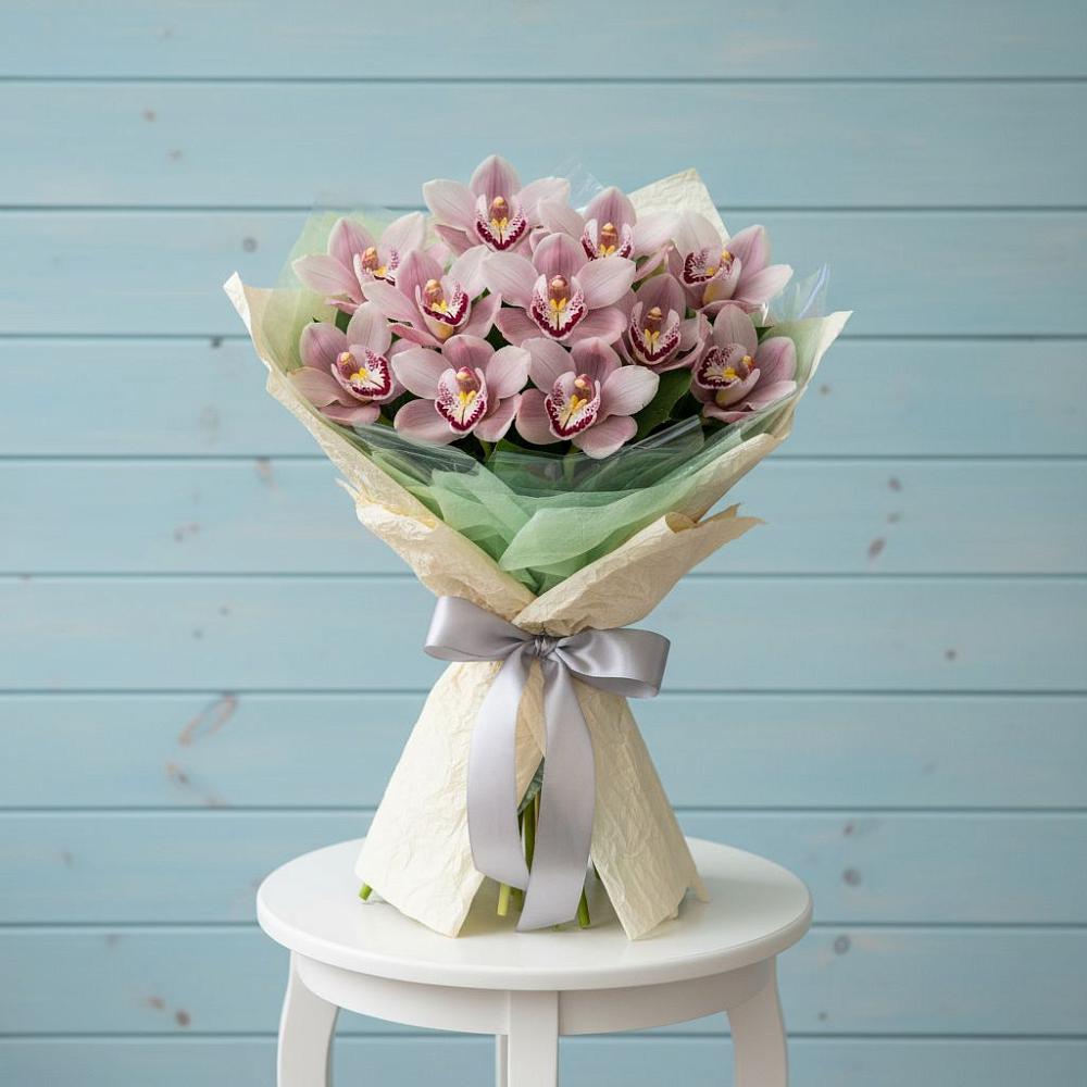 Букет цветов из: Орхидеи и Розы в Барнауле