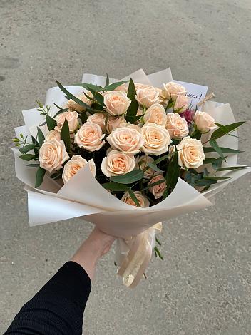 Букет Кремовые розы Латте в Барнауле