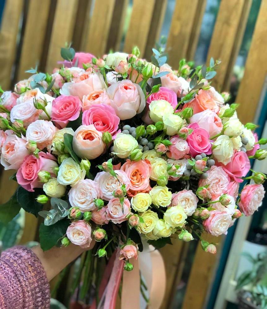 Букет цветов из: Розы в Барнауле