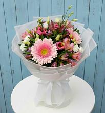 Букет цветов из:  Герберы, Альстромерии и Лизиантусы #REPLACE_PRED# Барнауле