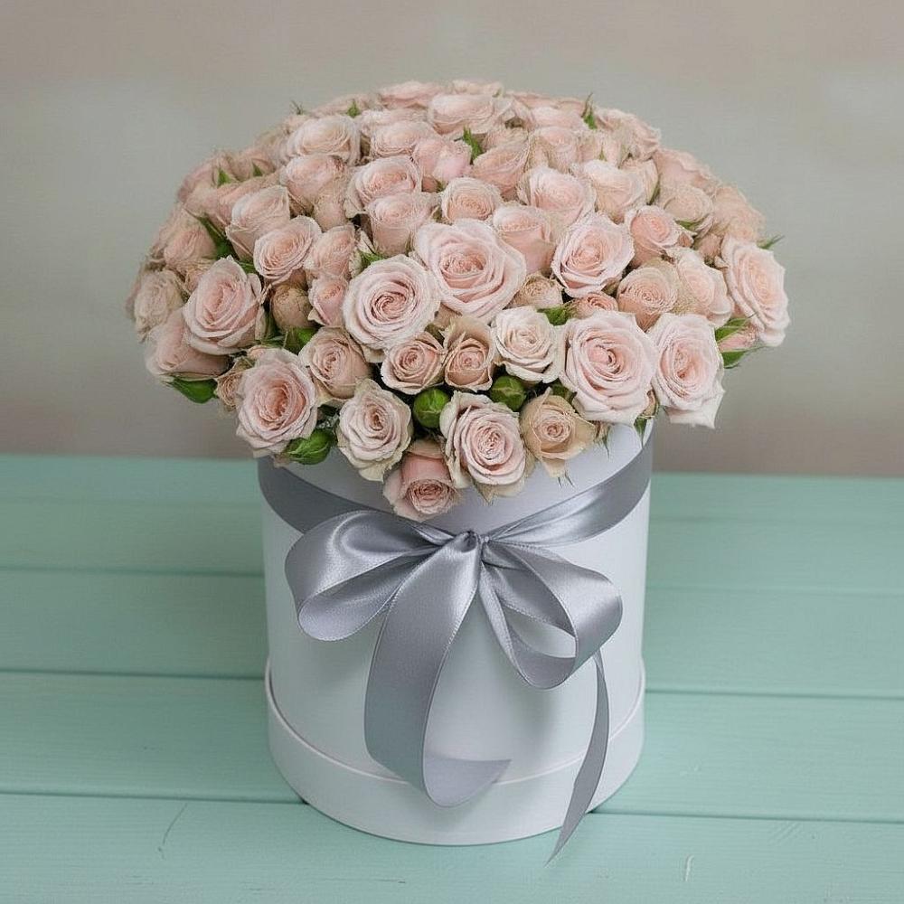 Цветочная композиция из Розы в шляпной коробке в Барнауле